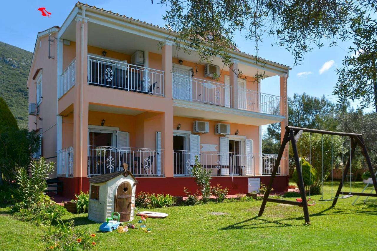 Apartamento Giokos Ágios Matthaíos Exterior foto
