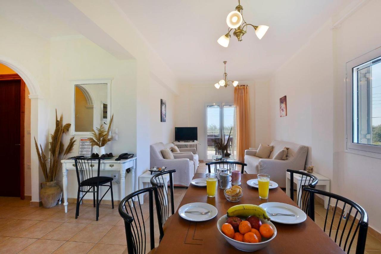 Apartamento Giokos Ágios Matthaíos Exterior foto