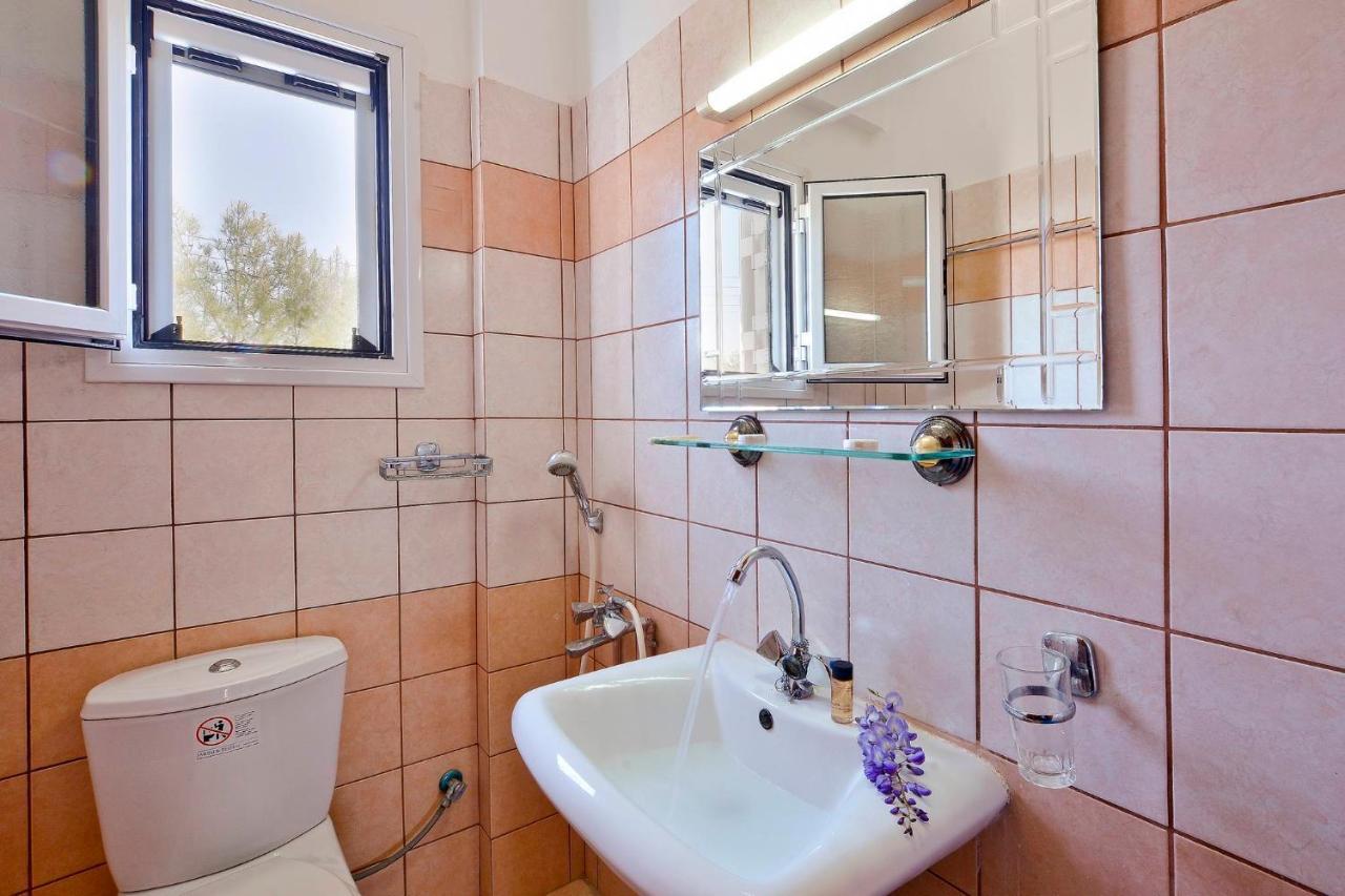 Apartamento Giokos Ágios Matthaíos Exterior foto