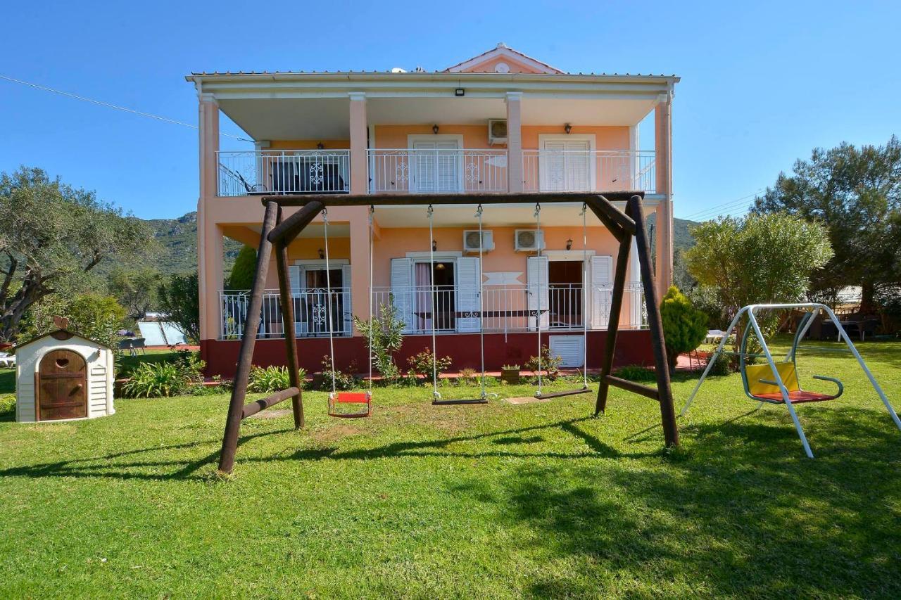 Apartamento Giokos Ágios Matthaíos Exterior foto