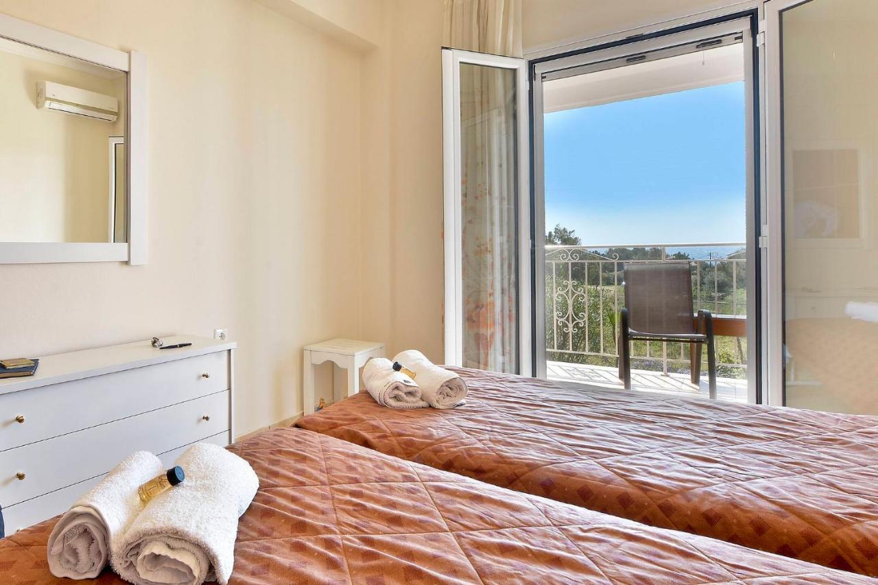 Apartamento Giokos Ágios Matthaíos Exterior foto